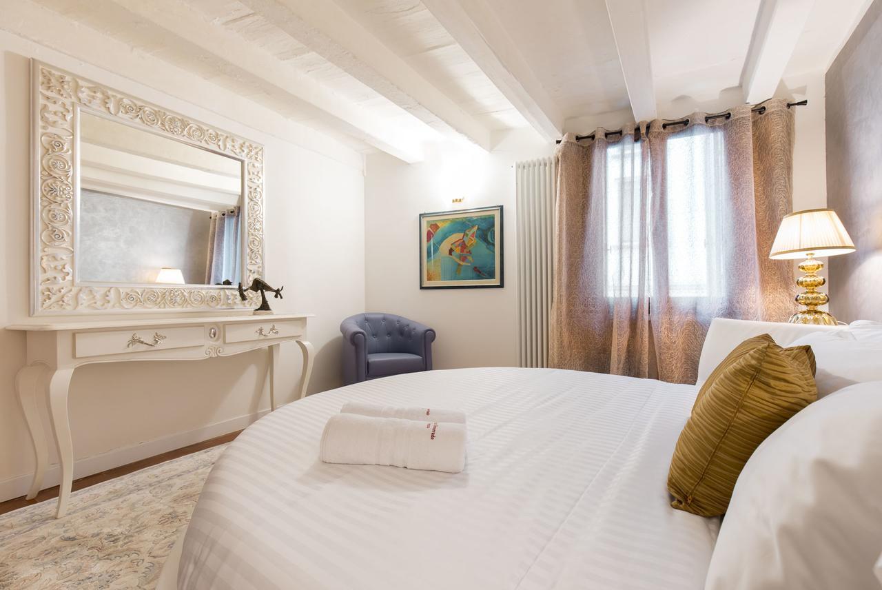 Residenza Vescovado Apartment วิเชนซา ภายนอก รูปภาพ